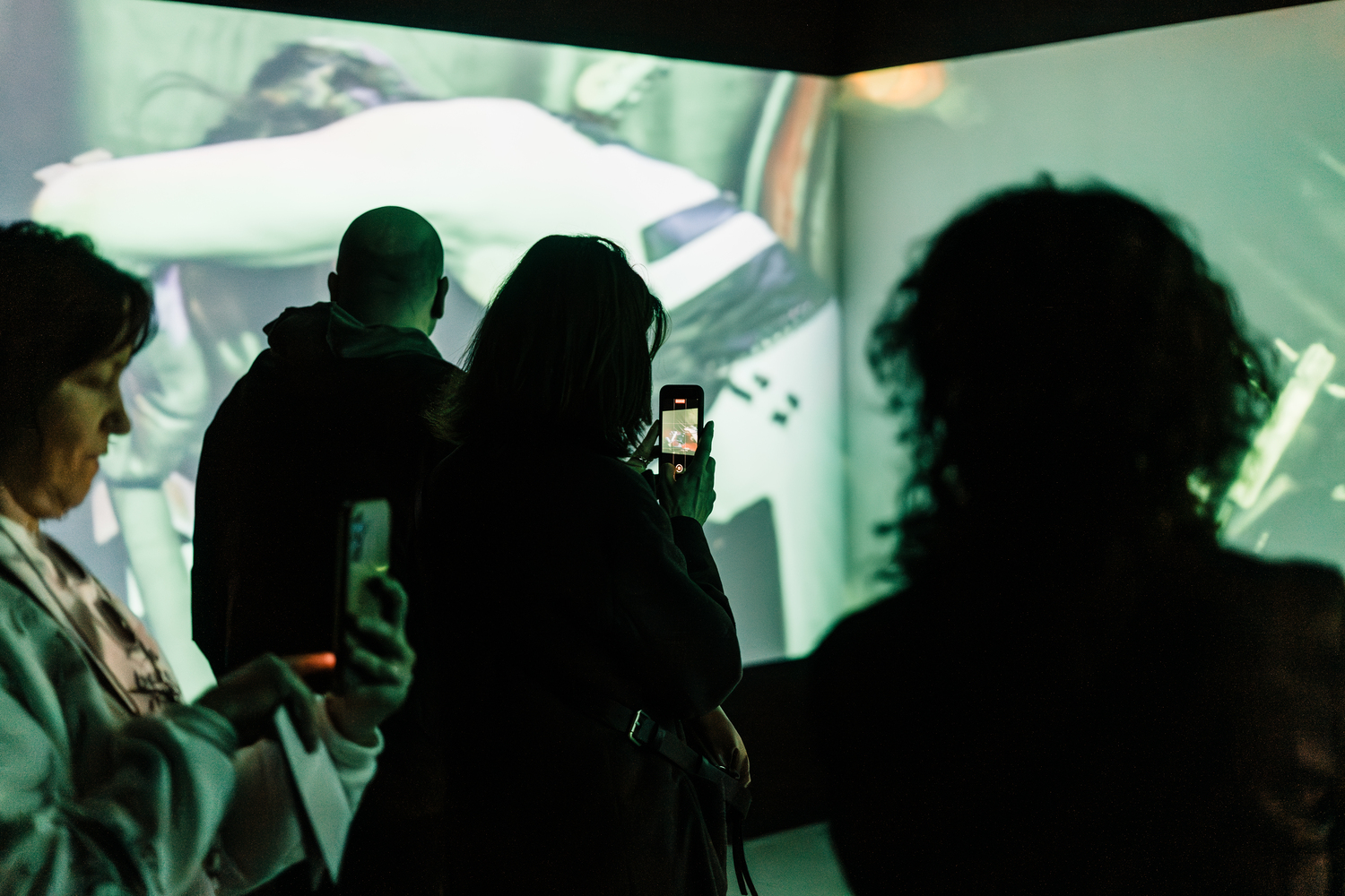 <p><strong>Visitas orientadas às exposições do gnration</strong></p>