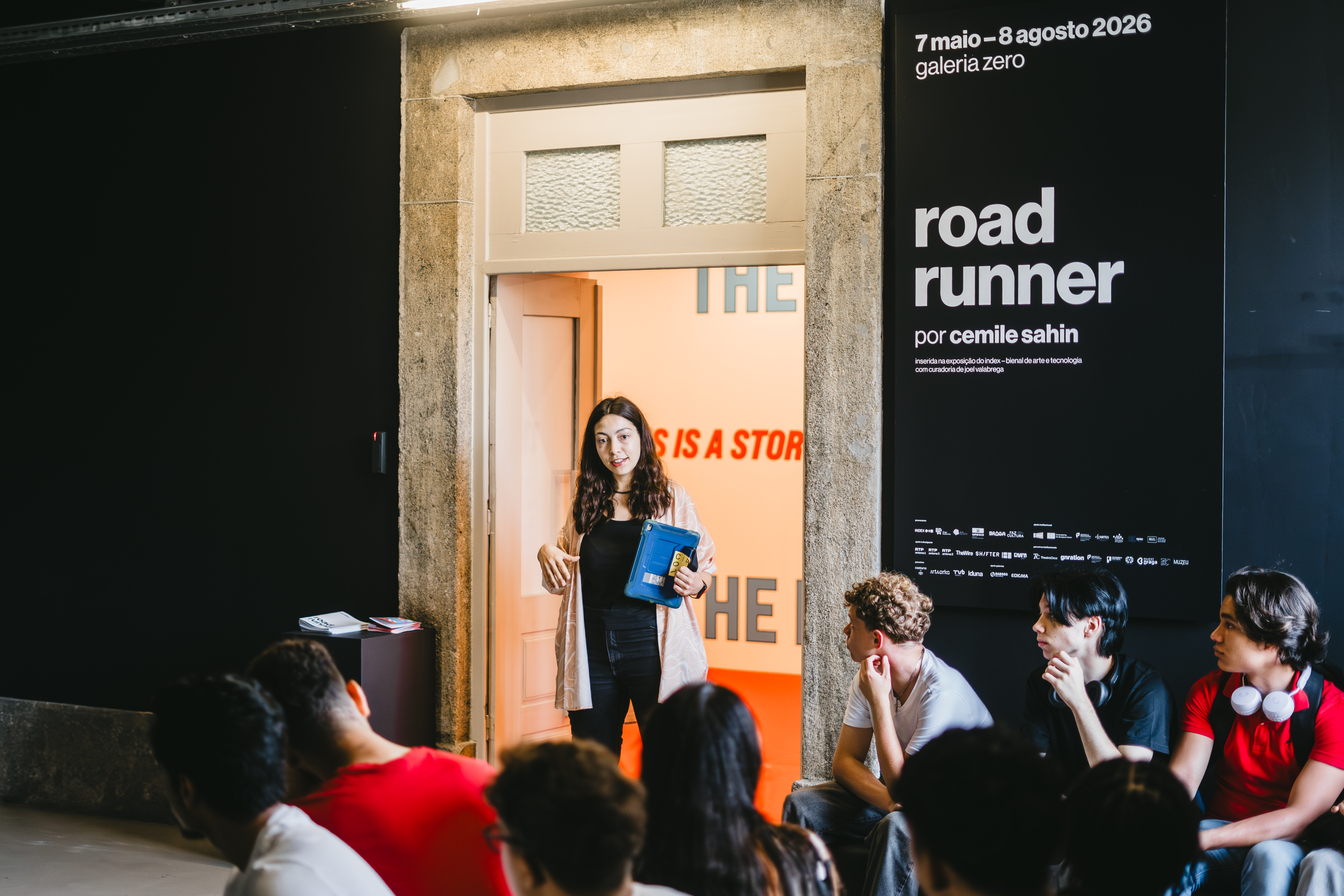 <p><strong>Visitas orientadas às exposições do gnration</strong></p>